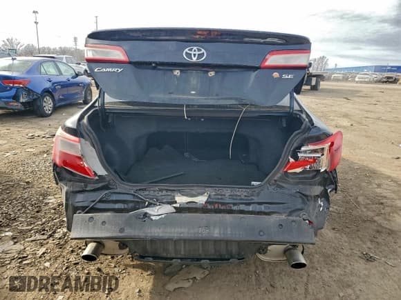 ✅ 2012 Toyota Camry SE • VIN: 4T1BK1FK4CU006605 • Lot: 94363945. Listed on Copart with 134,471 mi. Free auction sales archive from the USA and detailed vehicle history report at DreamBid. Image 6.