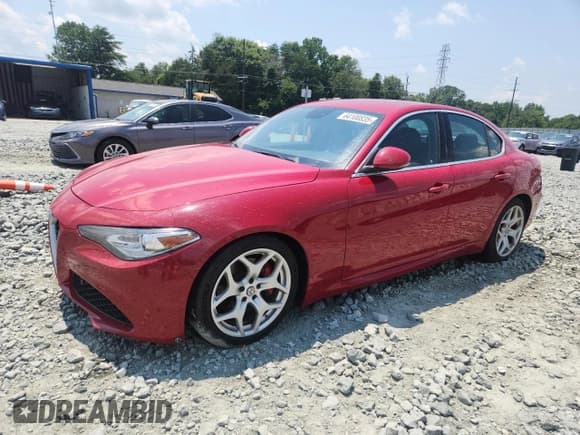 ✅ 2018 Alfa Romeo Giulia Ti • VIN: ZARFAECN7J7589963 • Lot: 64100835. Listed on Copart with 77,185 mi. Free auction sales archive from the USA and detailed vehicle history report at DreamBid. Image 1.