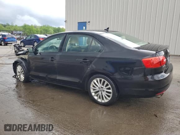 ✅ 2014 Volkswagen Jetta SEL • VIN: 3VWL17AJ9EM426636 • Lot: 56938485. Listed on Copart with 90,359 mi. Free auction sales archive from the USA and detailed vehicle history report at DreamBid. Image 2.