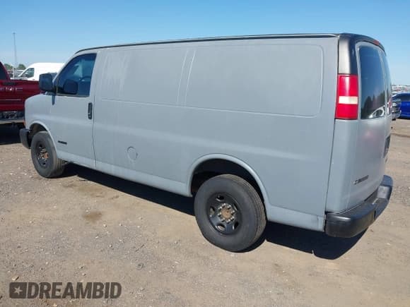 ✅ 2005 Chevrolet Express Cargo • VIN: 1GCGG25V151268275 • Лот: 43158798. Опубликован ранее на IAAI с пробегом 216 031 миль. Бесплатный доступ к архиву аукционных продаж из США и подробный отчёт об истории автомобиля на DreamBid. Изображение 3.
