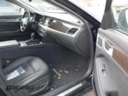 ✅ 2015 Hyundai Genesis 3.8L • VIN: KMHGN4JE4FU017852 • Lot: 41227267. Wystawiony na IAAI z przebiegiem 99 296 mil. Bezpłatny archiwum sprzedaży aukcyjnych z USA i szczegółowy raport historii pojazdu na DreamBid. Zdjęcie 5.