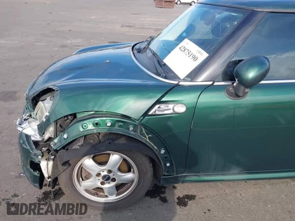 2011 MINI Hardtop with VIN WMWSU3C58BT091720, listed as a IAAI auction lot 42875190 with 60,918 mi miles and . Bid and sale history available at DreamBid. Image 17.