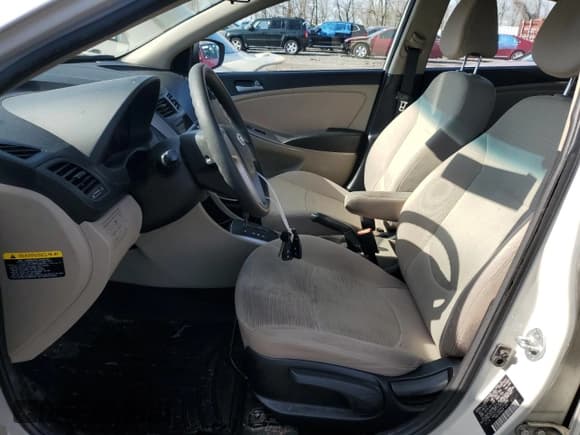 ✅ 2015 Hyundai Accent GLS • VIN: KMHCT4AE0FU934551 • Лот: 49619664. Опубликован ранее на Copart с пробегом 81 497 миль. Бесплатный доступ к архиву аукционных продаж из США и подробный отчёт об истории автомобиля на DreamBid. Изображение 7.