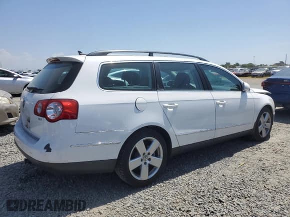 ✅ 2008 Volkswagen Passat Komfort • VIN: WVWLK73C48E036617 • Лот: 54848395. Опубликован ранее на Copart с пробегом 140 424 миль. Бесплатный доступ к архиву аукционных продаж из США и подробный отчёт об истории автомобиля на DreamBid. Изображение 3.