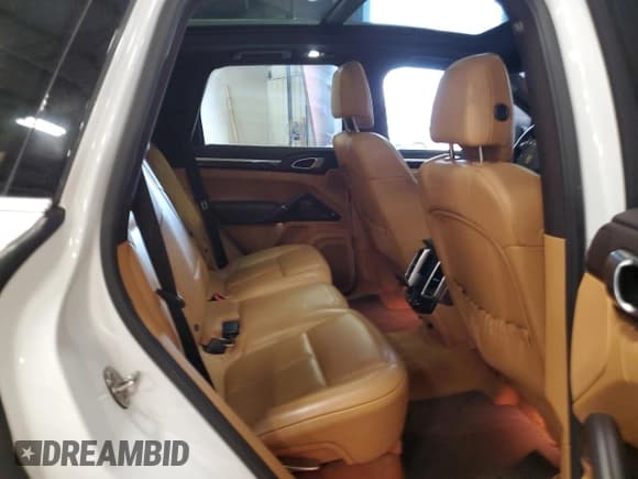 ✅ 2012 Porsche Cayenne S • VIN: WP1AB2A24CLA49892 • Lot: 53713065. Listed on Copart with 126,603 mi. Free auction sales archive from the USA and detailed vehicle history report at DreamBid. Image 11.