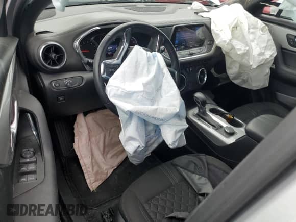 2019 Chevrolet Blazer with VIN 3GNKBGRS1KS590485, listed as a Copart auction lot 69272504 with 39,974 mi miles and Salvage title. Bid and sale history available at DreamBid. Image 8.