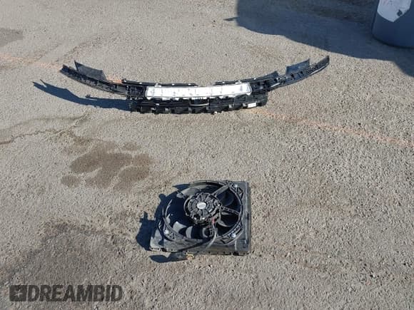 ✅ 2023 Lucid Air Grand Touring • VIN: 50EA1GBA5PA001239 • Lot: 42995187. Listed on IAAI with Not provided. Free auction sales archive from the USA and detailed vehicle history report at DreamBid. Image 12.