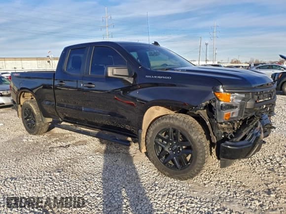 ✅ 2025 Chevrolet Silverado 1500 • VIN: 1GCRKBEK4SZ127369 • Lot: 95953575. Listed on Copart with 62,700 mi. Free auction sales archive from the USA and detailed vehicle history report at DreamBid. Image 4.