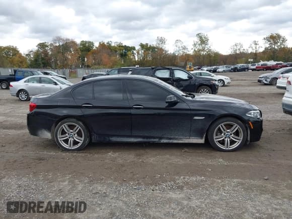 ✅ 2016 BMW 5 Series 550i xDrive • VIN: WBAKP9C5XGD980126 • Lot: 43567631. Wystawiony na IAAI z przebiegiem Nie podano. Bezpłatny archiwum sprzedaży aukcyjnych z USA i szczegółowy raport historii pojazdu na DreamBid. Zdjęcie 13.