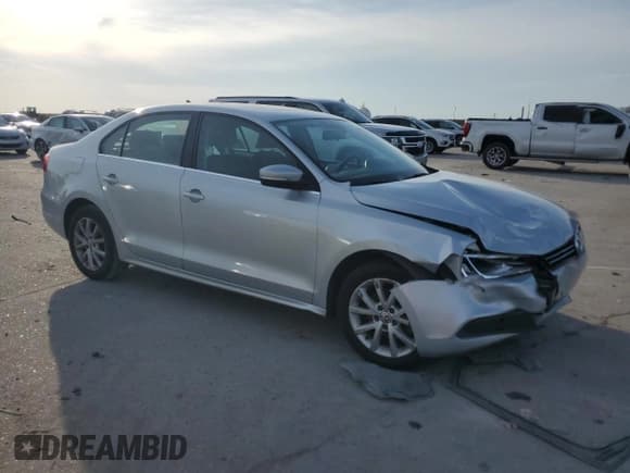 ✅ 2013 Volkswagen Jetta SE • VIN: 3VWDX7AJXDM373351 • Lot: 64972675. Listed on Copart with 172,344 mi. Free auction sales archive from the USA and detailed vehicle history report at DreamBid. Image 4.