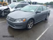 ✅ 2013 Volkswagen Passat SE • VIN: 1VWBH7A38DC032697 • Лот: 42446672. Опубликован ранее на IAAI с пробегом 287 102 миль. Бесплатный доступ к архиву аукционных продаж из США и подробный отчёт об истории автомобиля на DreamBid. Изображение 2.