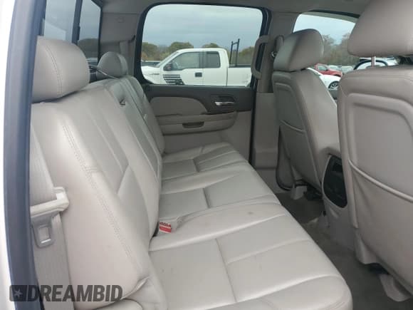 ✅ 2011 Chevrolet Silverado 1500 LTZ • VIN: 3GCPKTE32BG368305 • Lot: 90077185. Listed on Copart with 218,942 mi. Free auction sales archive from the USA and detailed vehicle history report at DreamBid. Image 10.