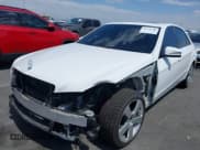 ✅ 2013 Mercedes-Benz E 350 Luxury • VIN: WDDHF5KBXDA701678 • Лот: 43138383. Опубликован ранее на IAAI с пробегом 88 001 миль. Бесплатный доступ к архиву аукционных продаж из США и подробный отчёт об истории автомобиля на DreamBid. Изображение 2.