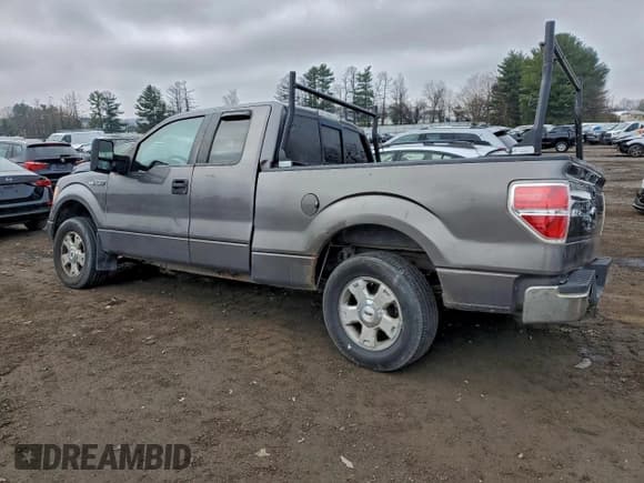 ✅ 2010 Ford F-150 XL • VIN: 1FTEX1EW9AFA80949 • Лот: 93658825. Опубликован ранее на Copart с пробегом 224 278 миль. Бесплатный доступ к архиву аукционных продаж из США и подробный отчёт об истории автомобиля на DreamBid. Изображение 2.
