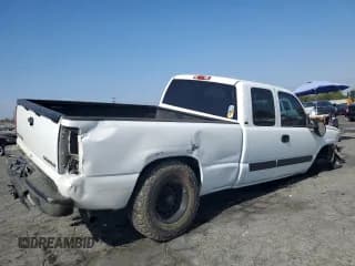 ✅ 2003 Chevrolet Silverado 1500 LS • VIN: 2GCEC19T931403886 • Лот: 73055494. Опубликован ранее на Copart с пробегом 233 785 миль. Бесплатный доступ к архиву аукционных продаж из США и подробный отчёт об истории автомобиля на DreamBid. Изображение 3.