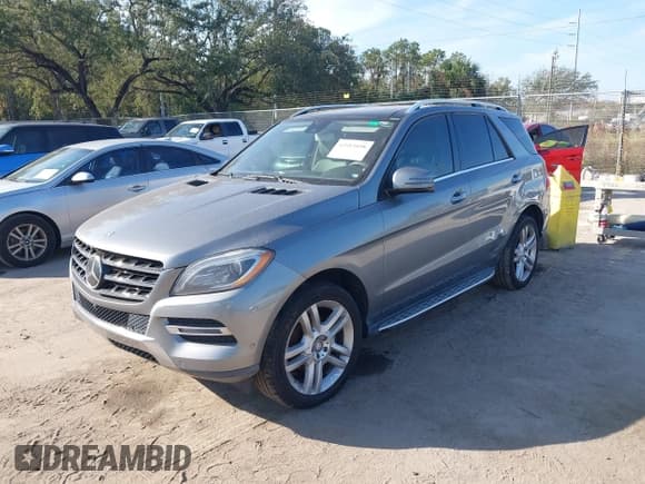 ✅ 2014 Mercedes-Benz M 350 • VIN: 4JGDA2EB6EA309666 • Lot: 43915898. Wystawiony na IAAI z przebiegiem 143 805 mil. Bezpłatny archiwum sprzedaży aukcyjnych z USA i szczegółowy raport historii pojazdu na DreamBid. Zdjęcie 2.