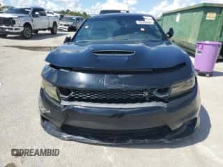 2019 Dodge Charger Scat Pack z VIN 2C3CDXGJ6KH748568, wystawiony jako Copart lot #84203665 z przebiegiem Nie podano mil oraz Czysty tytuł • Clean title. Historia ofert i sprzedaży dostępna na DreamBid. Obrazek 5.
