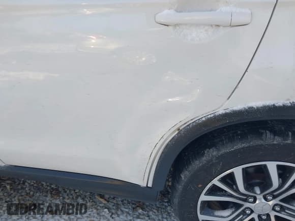 ✅ 2017 Mitsubishi Outlander SE • VIN: JA4AP3AW1HZ060889 • Lot: 43794129. Listed on IAAI with 131,641 mi. Free auction sales archive from the USA and detailed vehicle history report at DreamBid. Image 20.