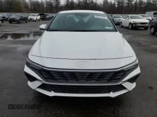 ✅ 2024 Hyundai Elantra SE • VIN: KMHLL4DG6RU840711 • Lot: 85317414. Listed on Copart with 1,667 mi. Free auction sales archive from the USA and detailed vehicle history report at DreamBid. Image 5.