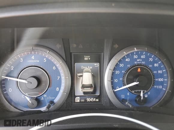 ✅ 2015 Toyota Sienna Limited • VIN: 5TDDK3DC9FS099733 • Лот: 61034865. Опубликован ранее на Copart с пробегом 90 454 миль. Бесплатный доступ к архиву аукционных продаж из США и подробный отчёт об истории автомобиля на DreamBid. Изображение 9.