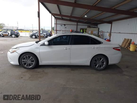2015 Toyota Camry LE z VIN 4T1BD1FK2FU142956, wystawiony jako IAAI lot #42068502 z przebiegiem 104 135 mil mil oraz . Historia ofert i sprzedaży dostępna na DreamBid. Obrazek 15.