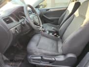 ✅ 2015 Volkswagen Jetta SE • VIN: 3VWD17AJ8FM219919 • Lot: 92934015. Wystawiony na Copart z przebiegiem 158 170 mil. Bezpłatny archiwum sprzedaży aukcyjnych z USA i szczegółowy raport historii pojazdu na DreamBid. Zdjęcie 7.