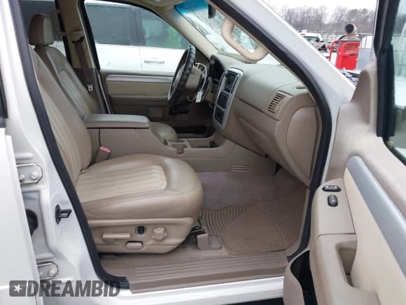 ✅ 2002 Mercury Mountaineer • VIN: 4M2ZU86W12ZJ35003 • Лот: 41193635. Опубликован ранее на IAAI с пробегом 168 601 миль. Бесплатный доступ к архиву аукционных продаж из США и подробный отчёт об истории автомобиля на DreamBid. Изображение 5.