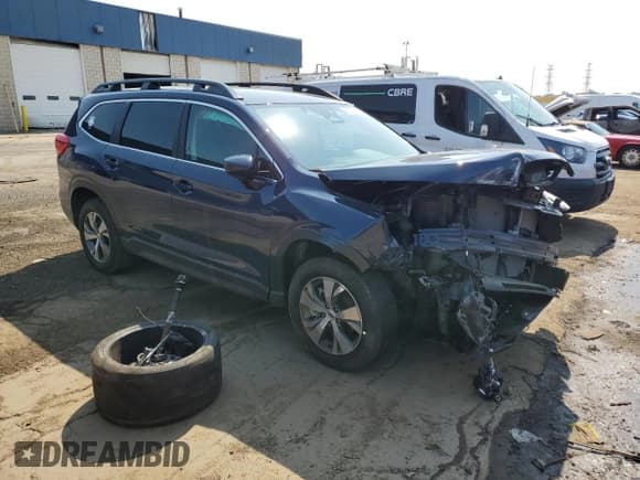 ✅ 2024 Subaru Ascent Premium • VIN: 4S4WMAED1R3465801 • Lot: 69074155. Listed on Copart with 11,200 mi. Free auction sales archive from the USA and detailed vehicle history report at DreamBid. Image 4.