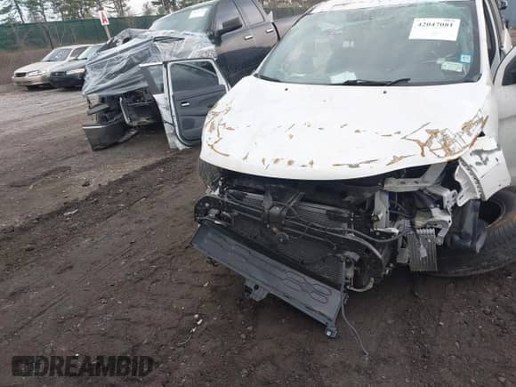 2020 Mitsubishi Outlander ES с VIN JA4AR3AUXLU027372, выставлен на аукционе IAAI как лот 42047081 с пробегом Не указан миль и . История ставок и продаж доступна на DreamBid. Изображение 6.