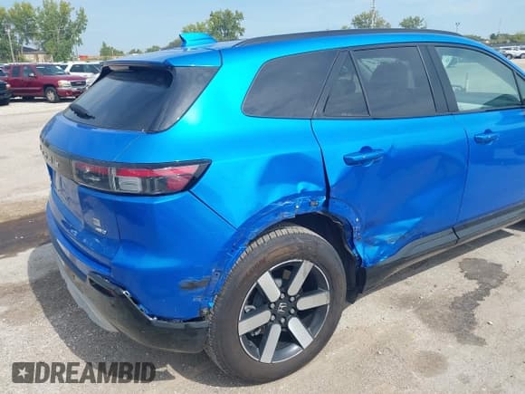 ✅ 2024 Honda Prologue Touring • VIN: 3GPKHXRJ2RS500736 • Lot: 43241733. Listed on IAAI with 9,417 mi. Free auction sales archive from the USA and detailed vehicle history report at DreamBid. Image 6.