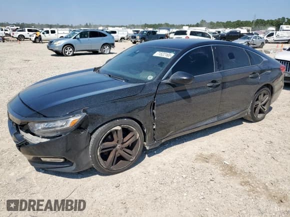 ✅ 2018 Honda Accord Sport • VIN: 1HGCV1F32JA068898 • Lot: 71522165. Wystawiony na Copart z przebiegiem 116 047 mil. Bezpłatny archiwum sprzedaży aukcyjnych z USA i szczegółowy raport historii pojazdu na DreamBid. Zdjęcie 1.