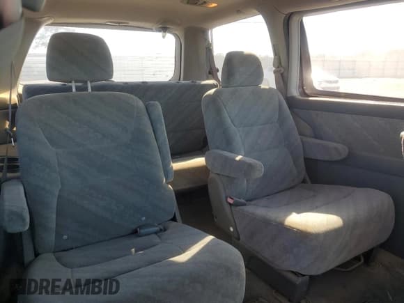 ✅ 2004 Honda Odyssey EX-RES • VIN: 5FNRL18844B145659 • Lot: 85554315. Wystawiony na Copart z przebiegiem 267 978 mil. Bezpłatny archiwum sprzedaży aukcyjnych z USA i szczegółowy raport historii pojazdu na DreamBid. Zdjęcie 11.