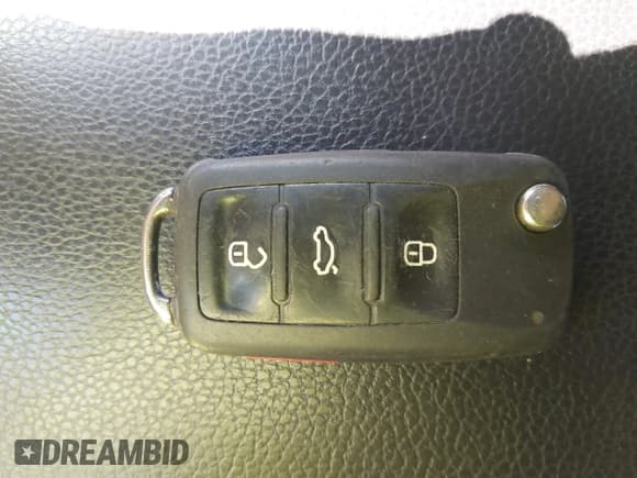 ✅ 2014 Volkswagen Jetta TDI w/Premium/Nav • VIN: 3VWLL7AJXEM382611 • Lot: 41609335. Listed on IAAI with 120,000 mi. Free auction sales archive from the USA and detailed vehicle history report at DreamBid. Image 11.