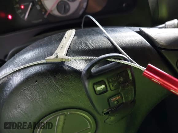 ✅ 2001 Lexus IS 300/350 • VIN: JTHBD182510011973 • Lot: 43040080. Listed on IAAI with 270,557 mi. Free auction sales archive from the USA and detailed vehicle history report at DreamBid. Image 11.