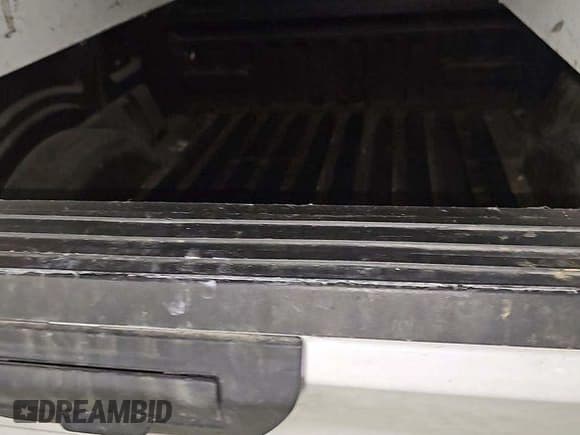 ✅ 2019 Ford F-150 XL • VIN: 1FTEX1EP6KKE99861 • Lot: 43944773. Wystawiony na IAAI z przebiegiem 195 197 mil. Bezpłatny archiwum sprzedaży aukcyjnych z USA i szczegółowy raport historii pojazdu na DreamBid. Zdjęcie 15.