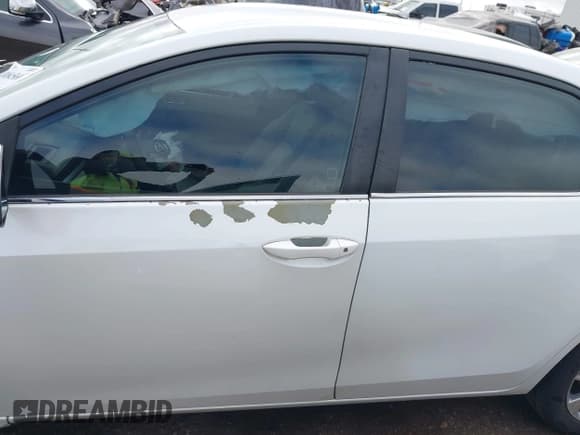 ✅ 2014 Toyota Corolla LE Eco • VIN: 5YFBPRHEXEP036171 • Lot: 43084560. Wystawiony na IAAI z przebiegiem 172 635 mil. Bezpłatny archiwum sprzedaży aukcyjnych z USA i szczegółowy raport historii pojazdu na DreamBid. Zdjęcie 15.