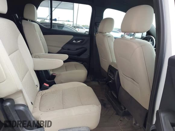 ✅ 2022 Chevrolet Traverse LT Cloth • VIN: 1GNERGKWXNJ136165 • Lot: 42831609. Listed on IAAI with 95,319 mi. Free auction sales archive from the USA and detailed vehicle history report at DreamBid. Image 8.