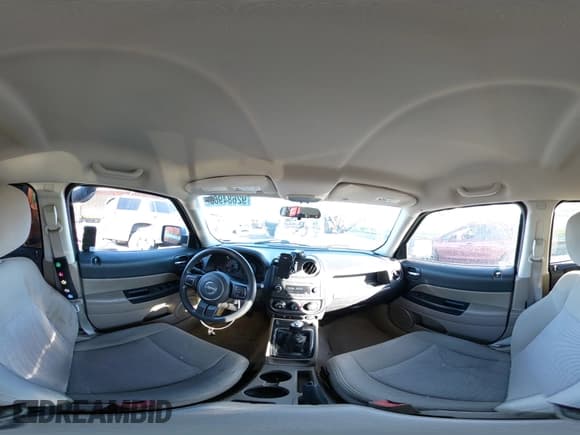 ✅ 2013 Jeep Patriot Sport • VIN: 1C4NJRBB0DD158309 • Lot: 92684965. Listed on Copart with 139,740 mi. Free auction sales archive from the USA and detailed vehicle history report at DreamBid. Image 14.