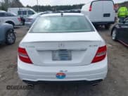 ✅ 2013 Mercedes-Benz C 300 Sport • VIN: WDDGF8AB3DR269791 • Lot: 41868133. Wystawiony na IAAI z przebiegiem 140 336 mil. Bezpłatny archiwum sprzedaży aukcyjnych z USA i szczegółowy raport historii pojazdu na DreamBid. Zdjęcie 15.