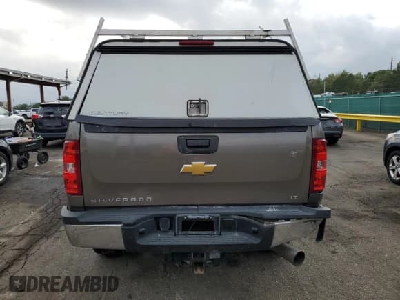 ✅ 2013 Chevrolet Silverado 3500HD LT • VIN: 1GC4K0C85DF228446 • Лот: 70173375. Опубликован ранее на Copart с пробегом 188 803 миль. Бесплатный доступ к архиву аукционных продаж из США и подробный отчёт об истории автомобиля на DreamBid. Изображение 6.