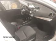 ✅ 2013 Mazda 3 i SV • VIN: JM1BL1TF7D1821103 • Lot: 43589157. Wystawiony na IAAI z przebiegiem 135 180 mil. Bezpłatny archiwum sprzedaży aukcyjnych z USA i szczegółowy raport historii pojazdu na DreamBid. Zdjęcie 5.