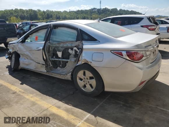 ✅ 2012 Hyundai Sonata Hybrid • VIN: KMHEC4A48CA054579 • Lot: 68670114. Listed on Copart with 176,829 mi. Free auction sales archive from the USA and detailed vehicle history report at DreamBid. Image 2.