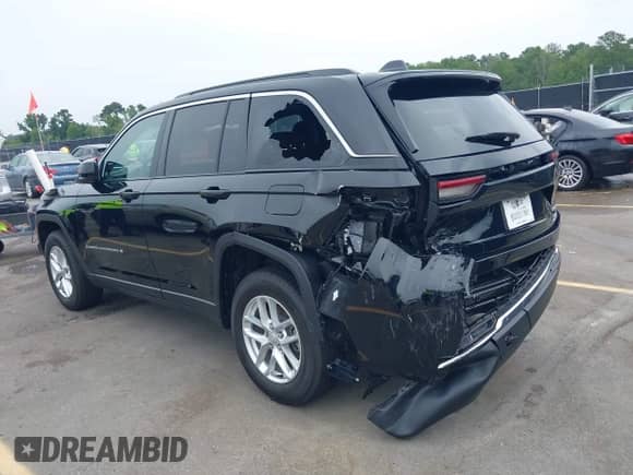 2025 Jeep Grand Cherokee Altitude X with VIN 1C4RJGAG6SC266049, listed as a IAAI auction lot 42430965 with 2,197 mi miles and . Bid and sale history available at DreamBid. Image 3.