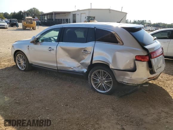 ✅ 2015 Lincoln MKT EcoBoost • VIN: 2LMHJ5AT8FBL04562 • Lot: 73586484. Wystawiony na Copart z przebiegiem 133 438 mil. Bezpłatny archiwum sprzedaży aukcyjnych z USA i szczegółowy raport historii pojazdu na DreamBid. Zdjęcie 2.