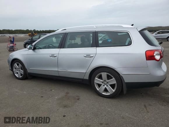 ✅ 2009 Volkswagen Passat Komfort • VIN: WVWXK73C39E138994 • Lot: 70876274. Listed on Copart with 118,057 mi. Free auction sales archive from the USA and detailed vehicle history report at DreamBid. Image 2.