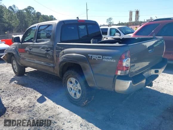 ✅ 2014 Toyota Tacoma • VIN: 5TFLU4EN4EX107161 • Lot: 41411872. Wystawiony na IAAI z przebiegiem 134 273 mil. Bezpłatny archiwum sprzedaży aukcyjnych z USA i szczegółowy raport historii pojazdu na DreamBid. Zdjęcie 3.