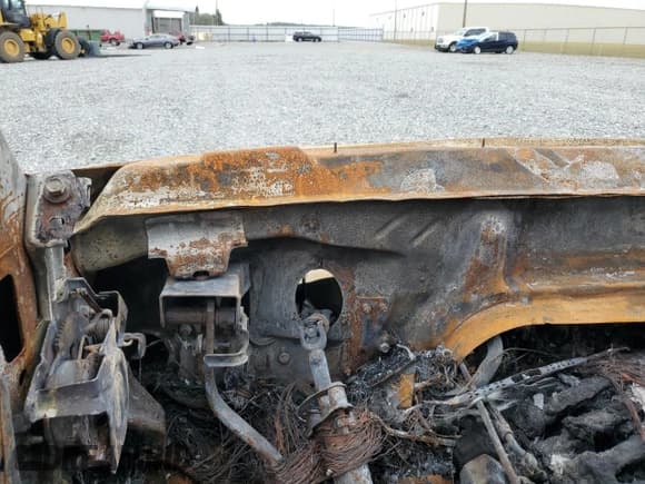 ✅ 2020 Chevrolet Express Cargo • VIN: 1GCWGAFP8L1254196 • Lot: 84562025. Wystawiony na Copart z przebiegiem Nie podano. Bezpłatny archiwum sprzedaży aukcyjnych z USA i szczegółowy raport historii pojazdu na DreamBid. Zdjęcie 9.