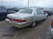 ✅ 1992 Buick Roadmaster • VIN: 1G4BN5376NR440691 • Лот: 41832022. Опубликован ранее на IAAI с пробегом 120 901 миль. Бесплатный доступ к архиву аукционных продаж из США и подробный отчёт об истории автомобиля на DreamBid. Изображение 4.