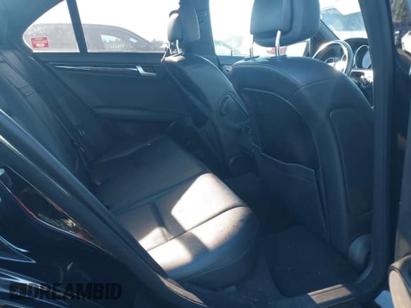 ✅ 2013 Mercedes-Benz C 300 Sport • VIN: WDDGF8ABXDG116305 • Lot: 43720552. Listed on IAAI with 97,409 mi. Free auction sales archive from the USA and detailed vehicle history report at DreamBid. Image 8.