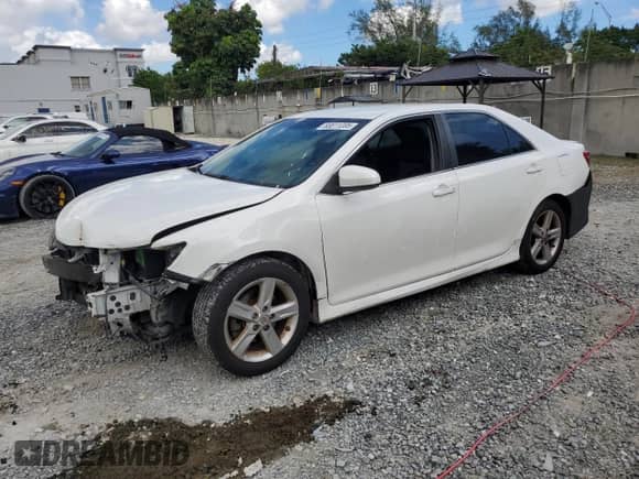 2013 Toyota Camry L with VIN 4T1BF1FK4DU279176, listed as a Copart auction lot 83811205 with 174,588 mi miles and Salvage title. Bid and sale history available at DreamBid. Image 1.